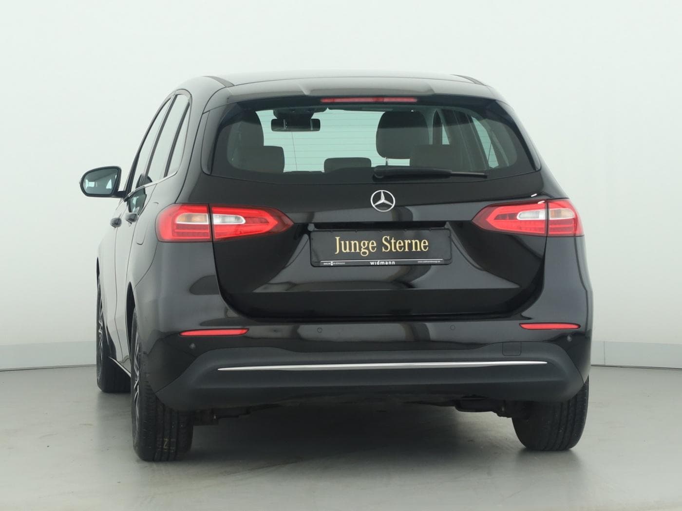 Mercedes-Benz B 180 d Bild 4