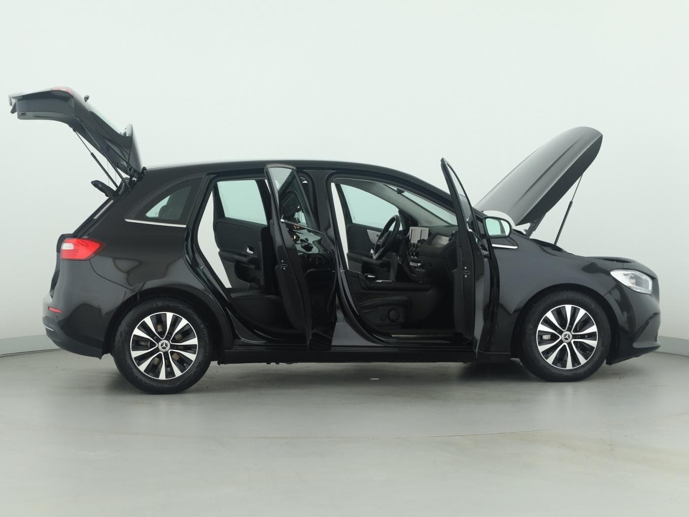 Mercedes-Benz B 180 d Bild 8