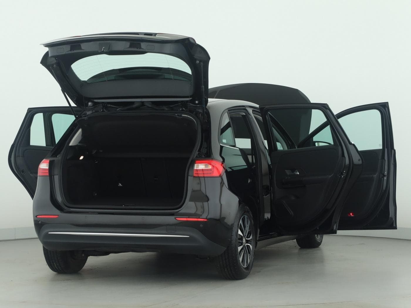 Mercedes-Benz B 180 d Bild 9