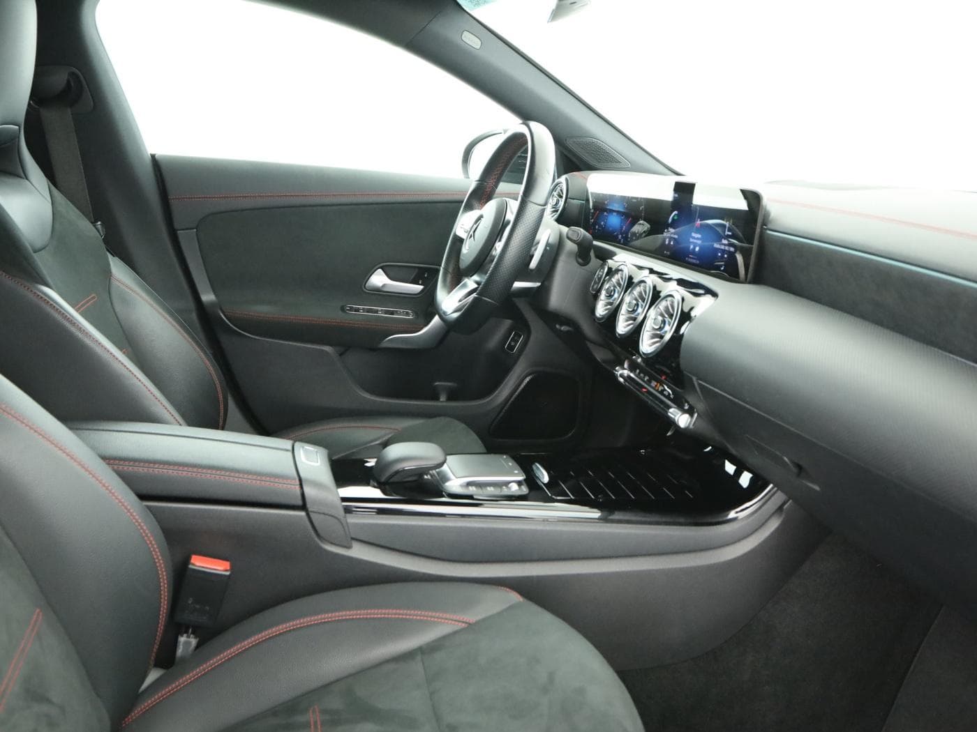 Mercedes-Benz CLA 200 Bild 17