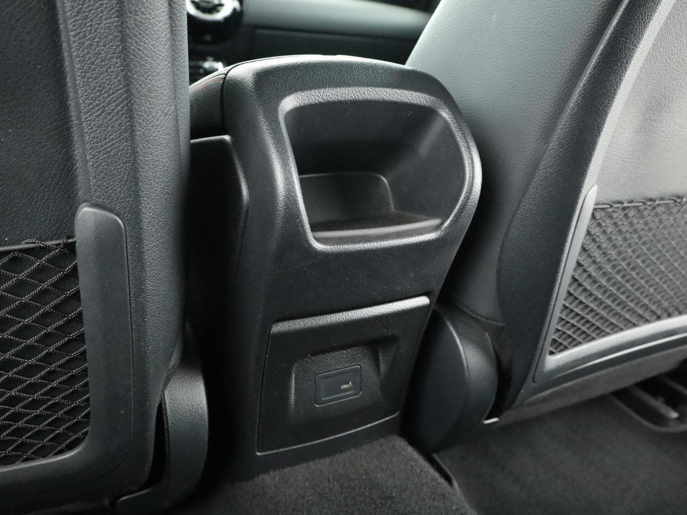 Mercedes-Benz CLA 200 Bild 23