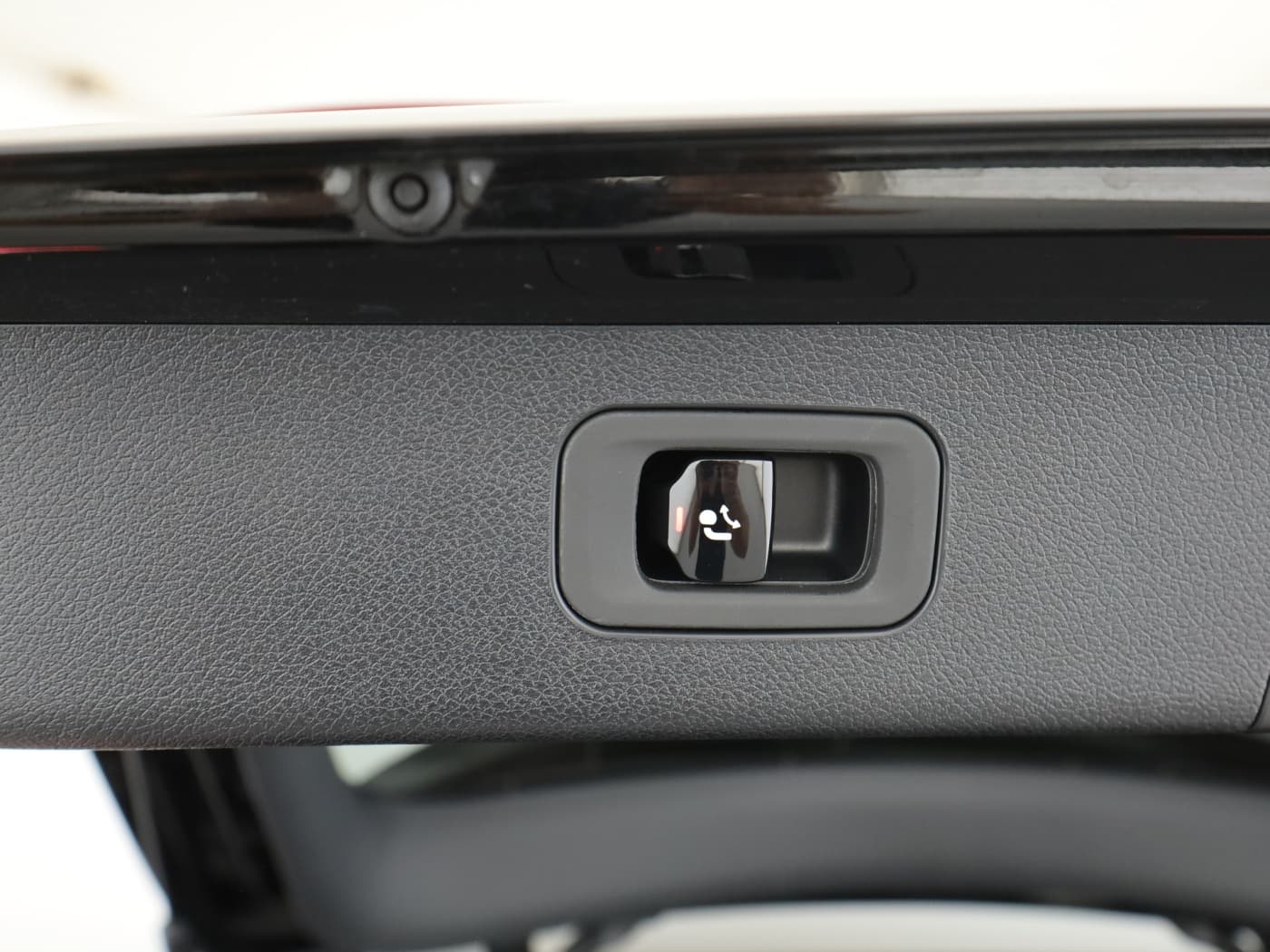 Mercedes-Benz E 220 d 4M T Bild 26