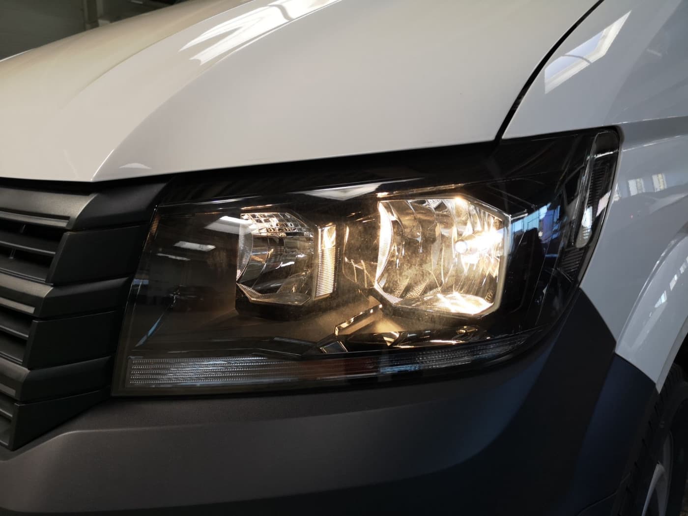 Volkswagen Crafter 35 Kasten Motor: 2.0 l TDI EU6-EA SCR 103 kW Getriebe: Frontantrieb 6-Gang-Schaltgetriebe Ra Bild 16