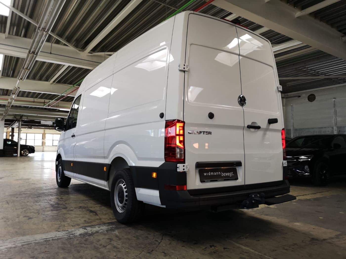Volkswagen Crafter 35 Kasten Motor: 2.0 l TDI EU6-EA SCR 103 kW Getriebe: Frontantrieb 6-Gang-Schaltgetriebe Ra Bild 21