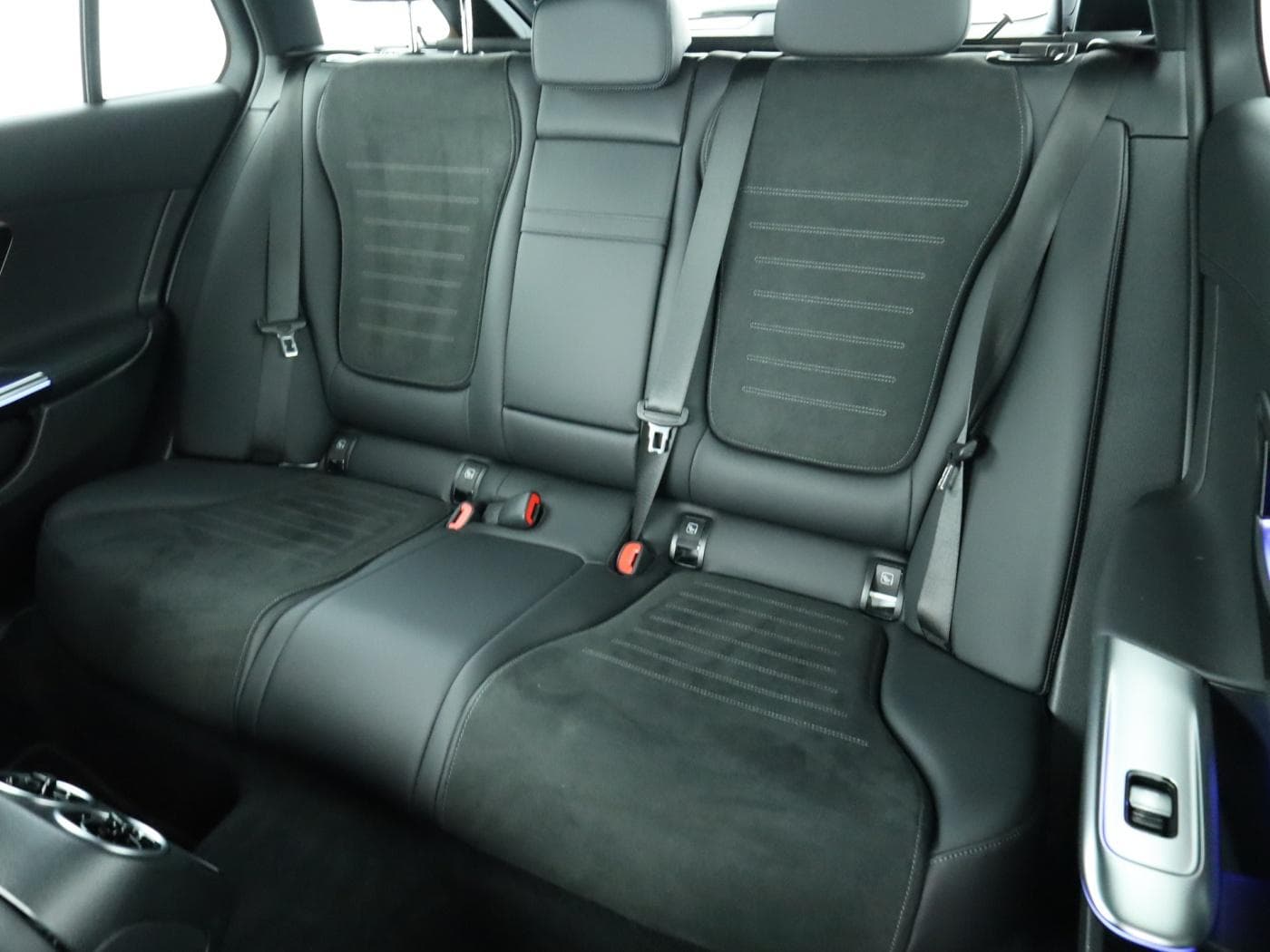 Mercedes-Benz C 300 d T Bild 18