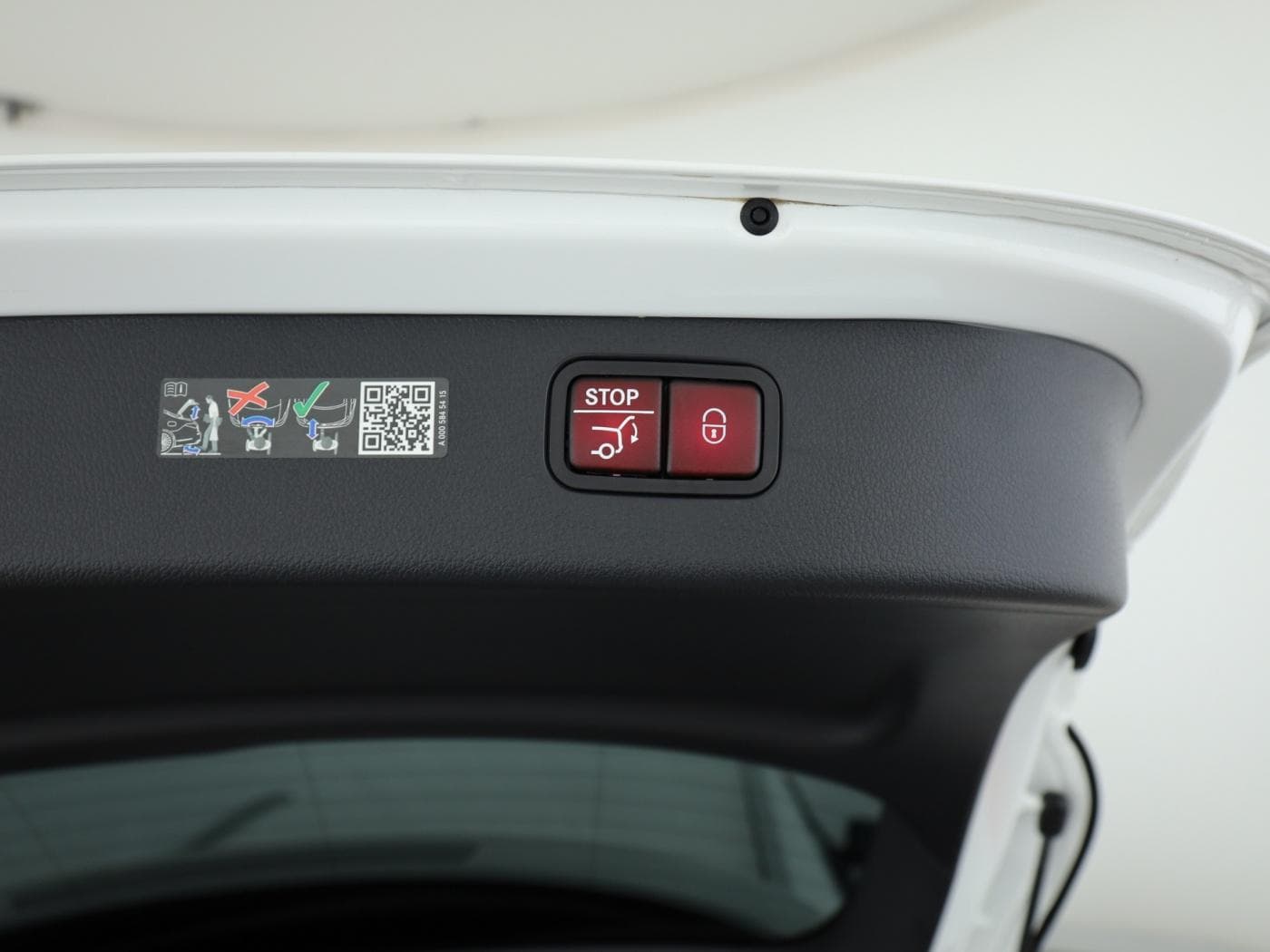 Mercedes-Benz C 300 d T Bild 24