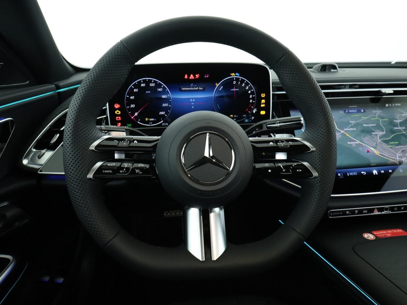 Mercedes-Benz E 400 e 4MATIC Bild 11