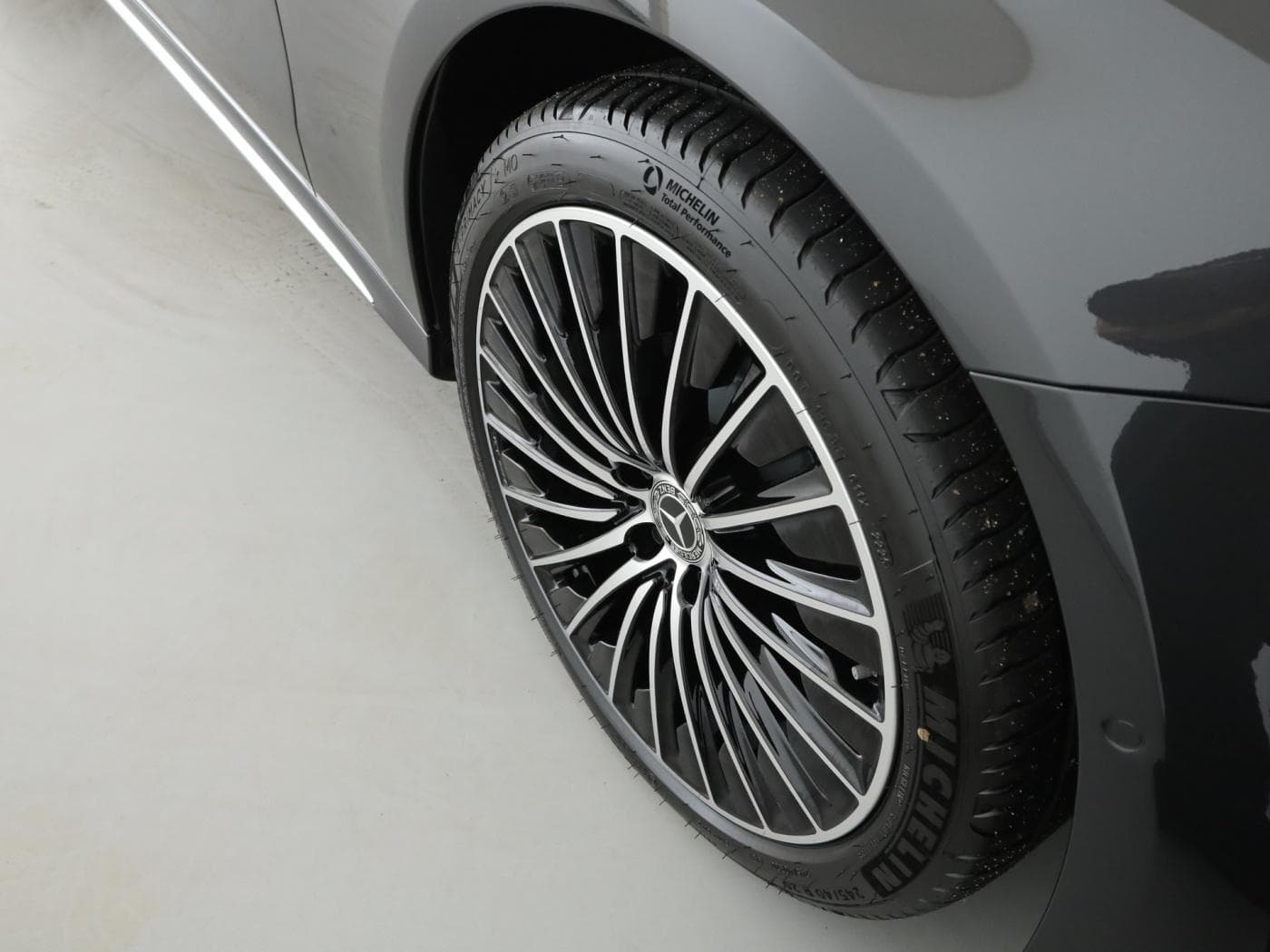 Mercedes-Benz E 400 e 4MATIC Bild 22