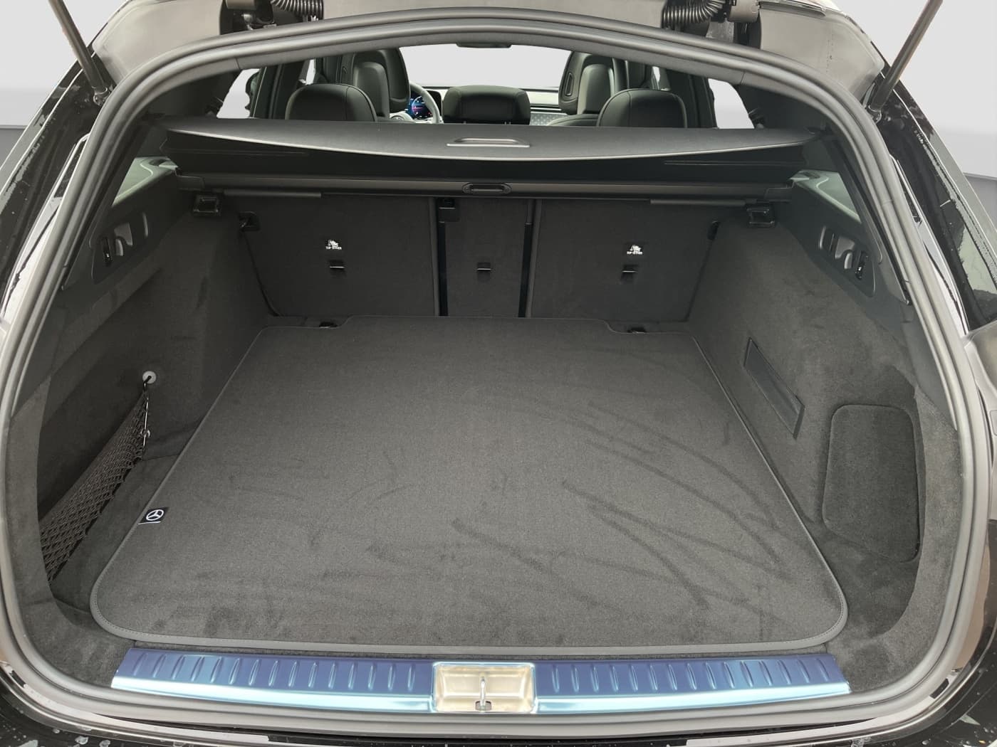 Mercedes-Benz E 220 d T-Mod. Bild 16