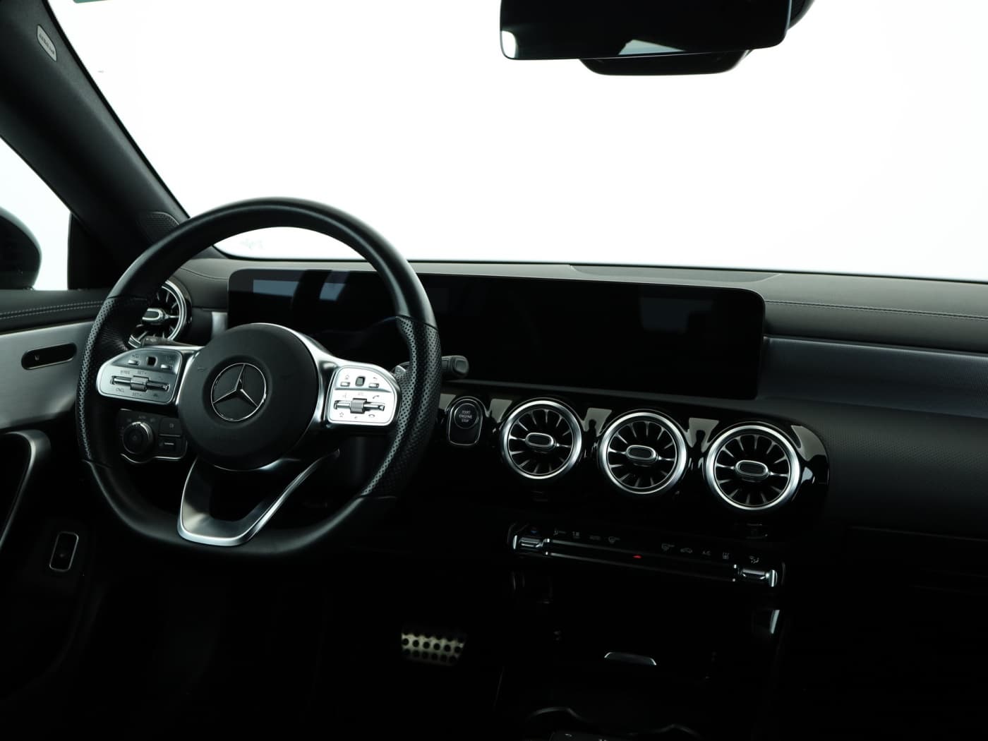 Mercedes-Benz CLA 250 e SB Bild 10