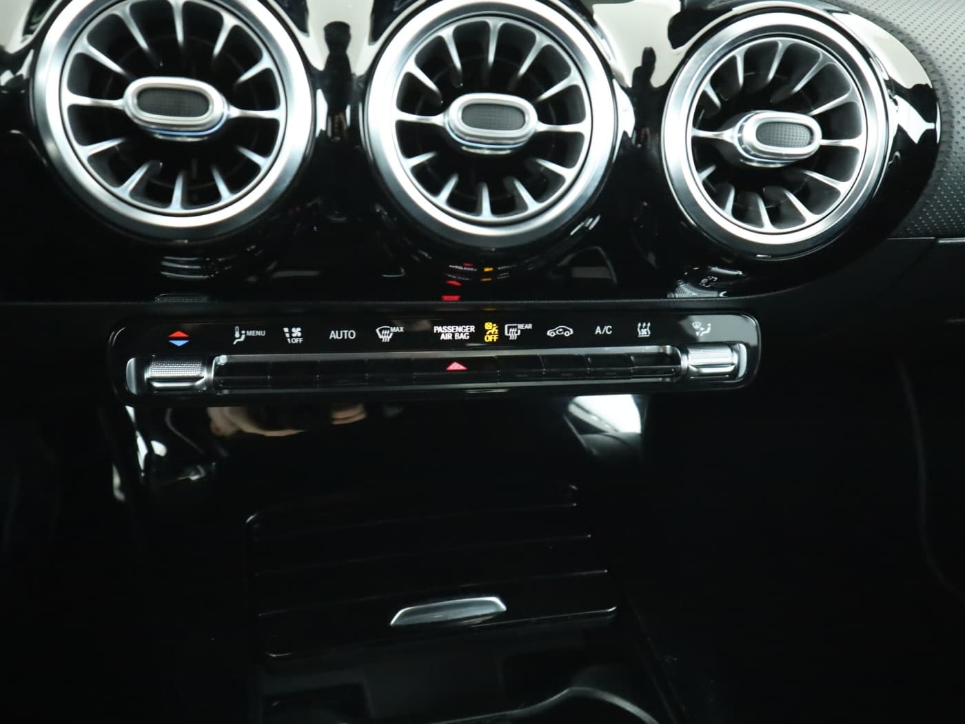 Mercedes-Benz CLA 250 e SB Bild 14