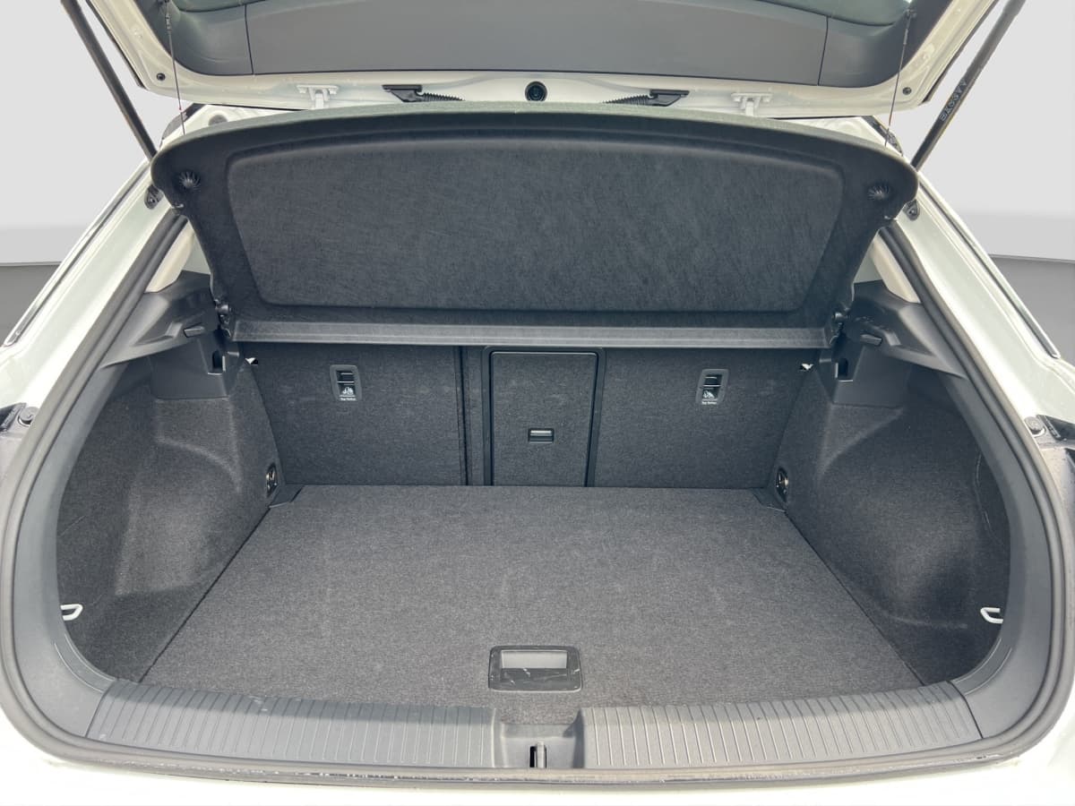 Volkswagen T-Roc Style 1.5 TSI 150 PS DSG AHK NAVI ACC LED Bild 18