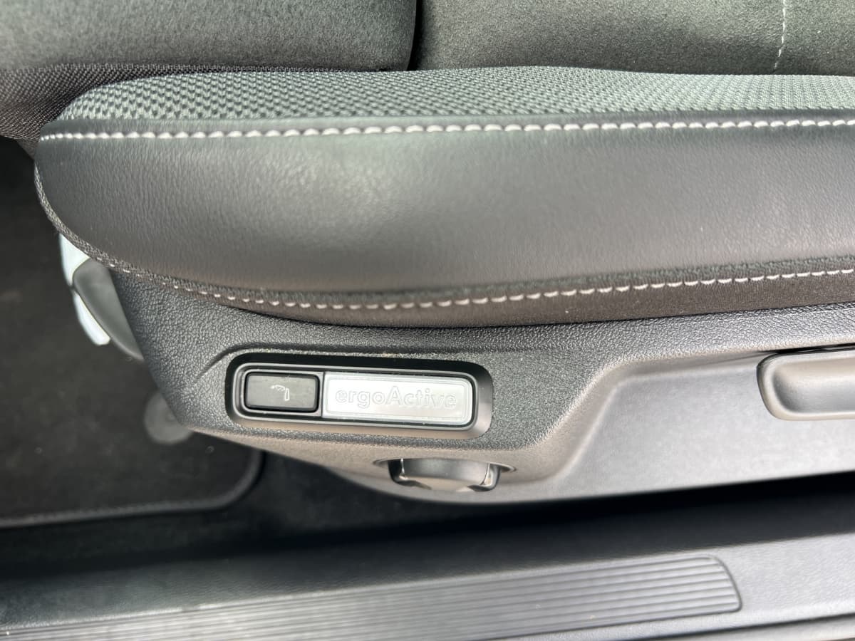 Volkswagen T-Roc Style 1.5 TSI 150 PS DSG AHK NAVI ACC LED Bild 20