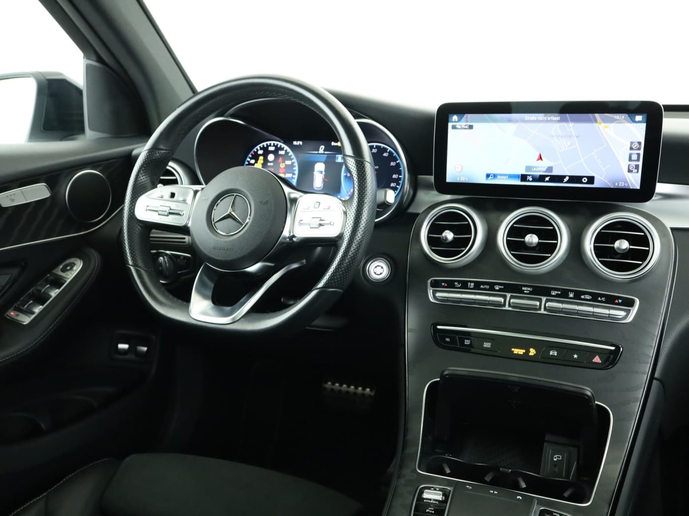 Mercedes-Benz GLC 300 e 4M Bild 10
