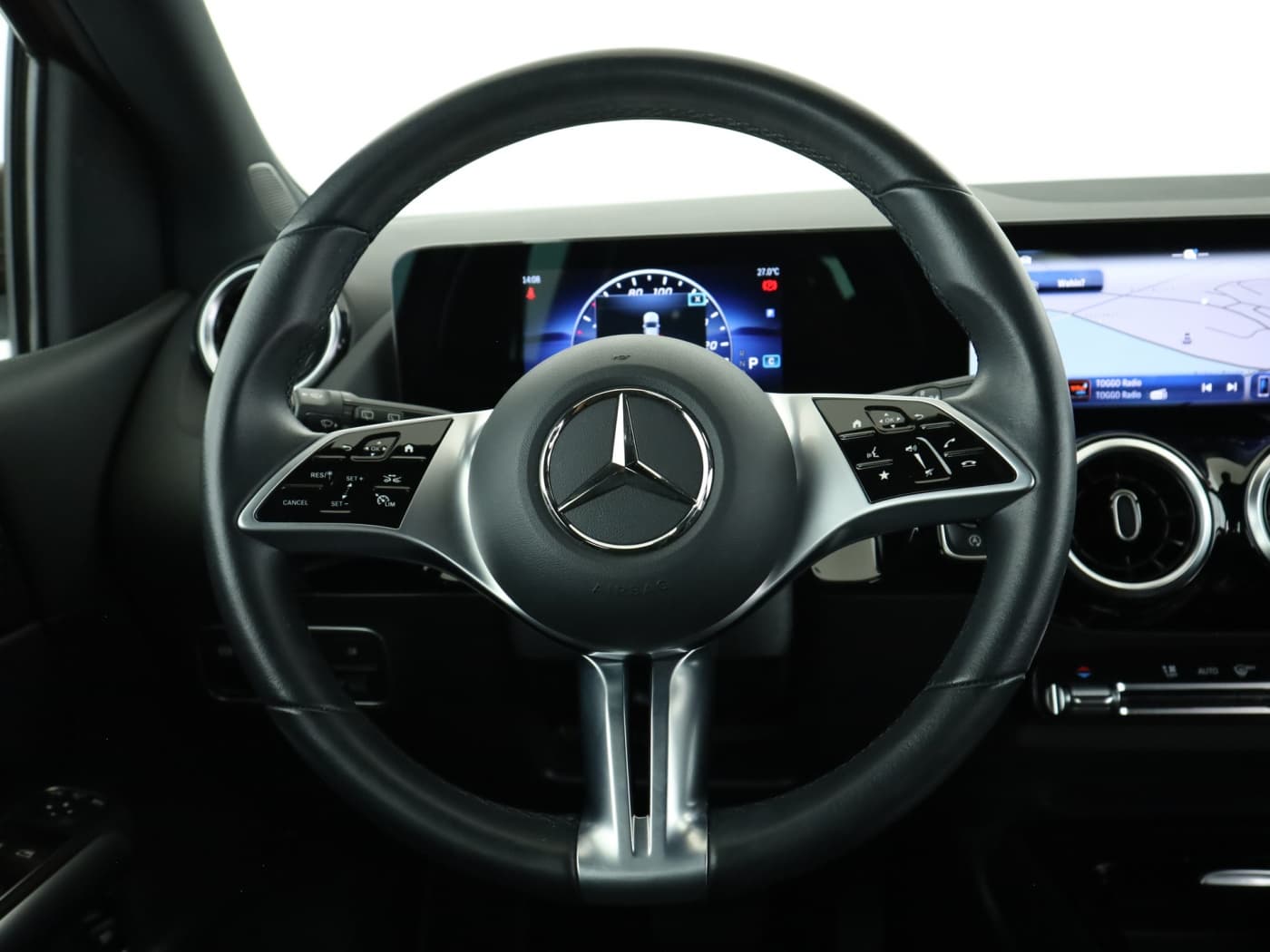 Mercedes-Benz B 180 d Bild 11