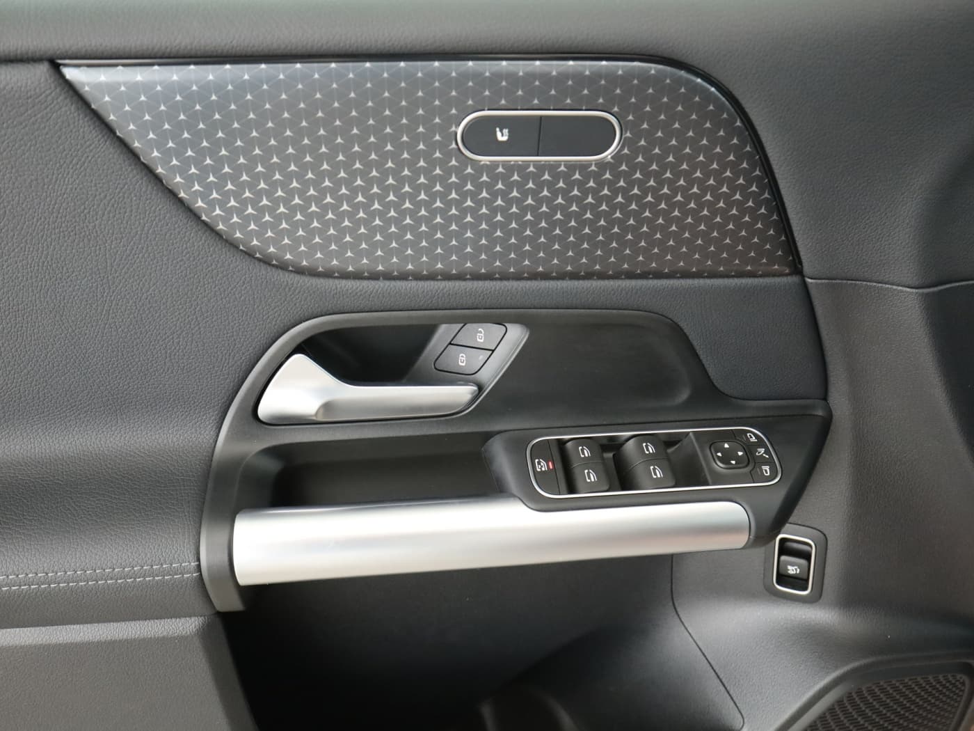 Mercedes-Benz B 180 d Bild 20