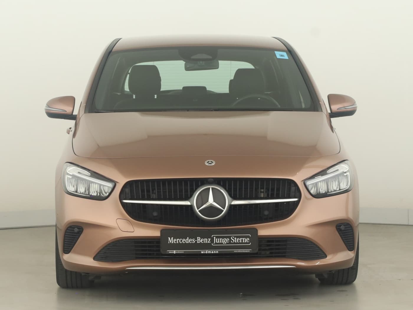 Mercedes-Benz B 180 d Bild 3