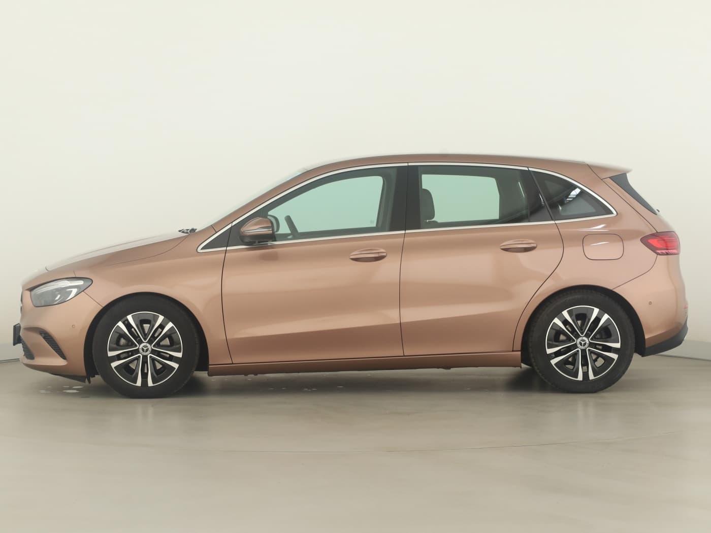 Mercedes-Benz B 180 d Bild 7