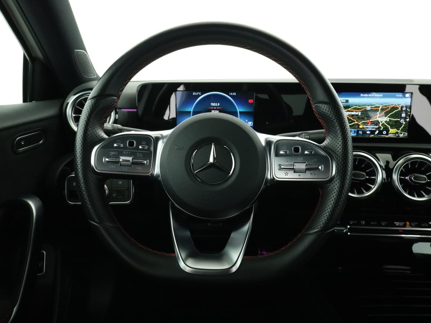 Mercedes-Benz A 250 e Bild 11