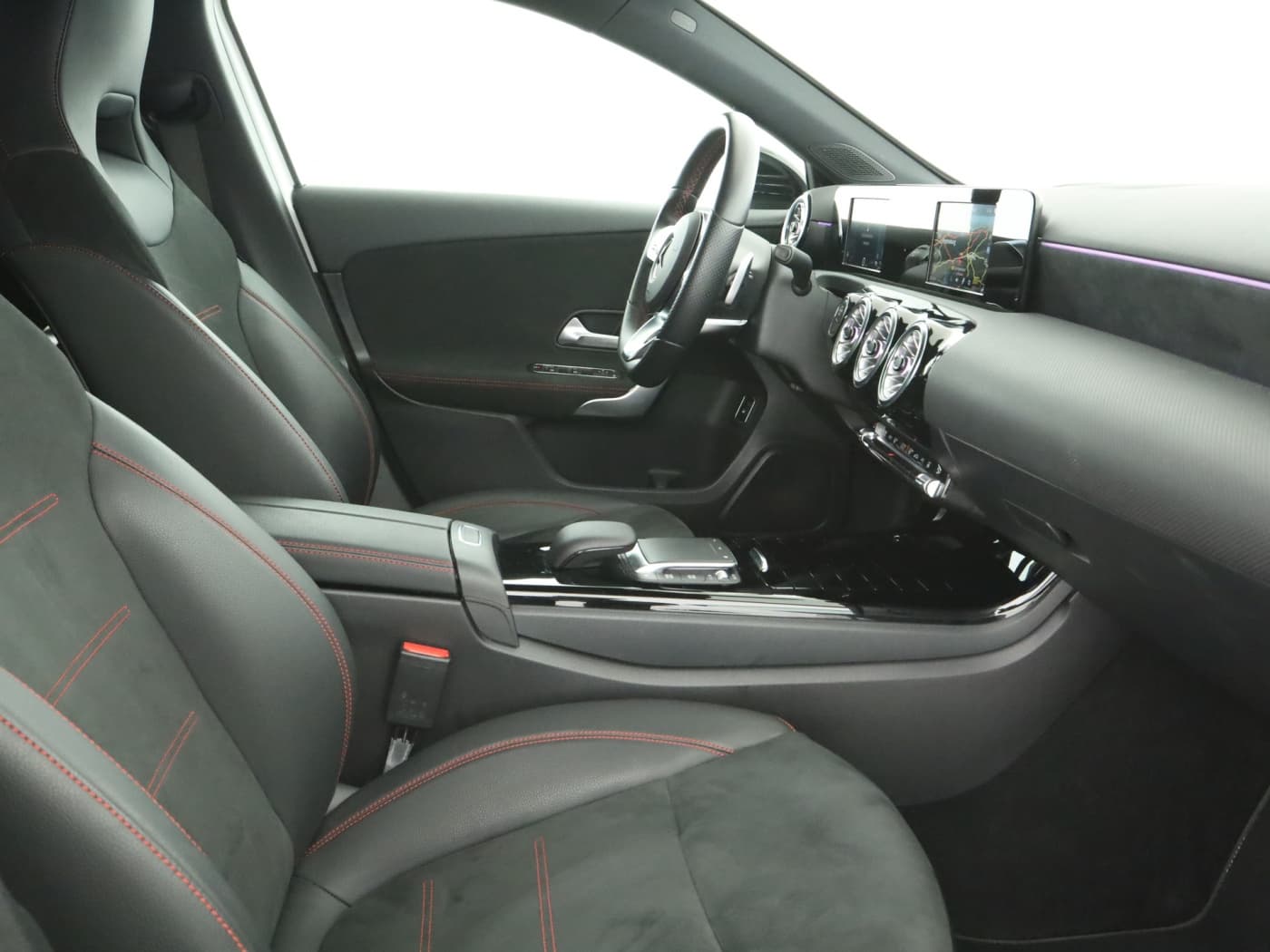 Mercedes-Benz A 250 e Bild 17