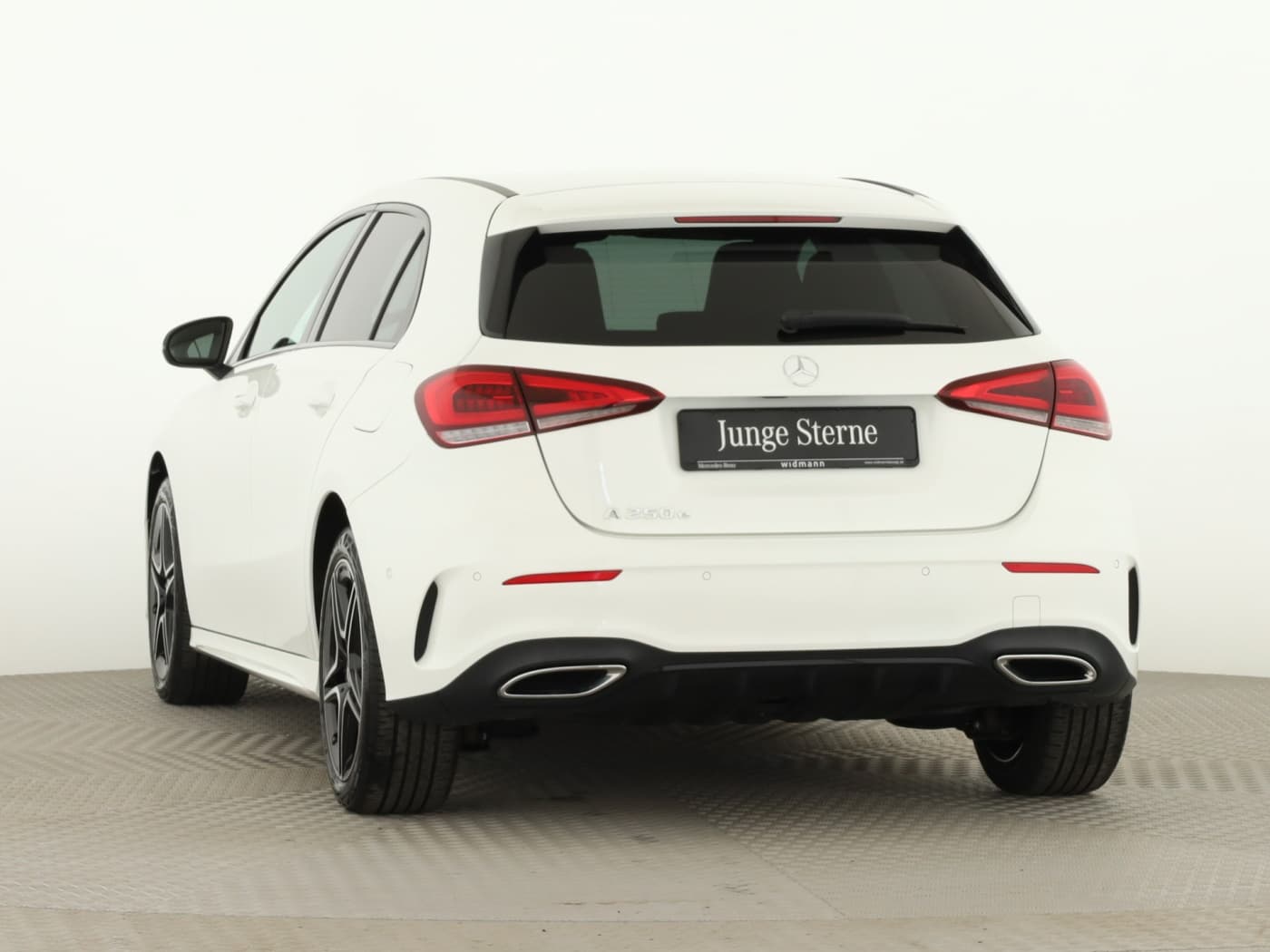 Mercedes-Benz A 250 e Bild 4