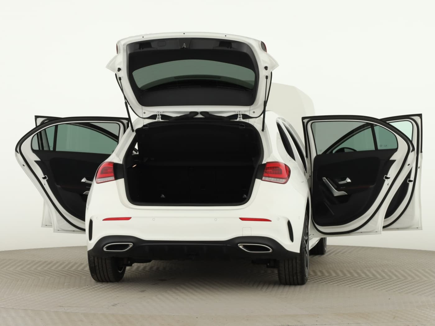 Mercedes-Benz A 250 e Bild 9