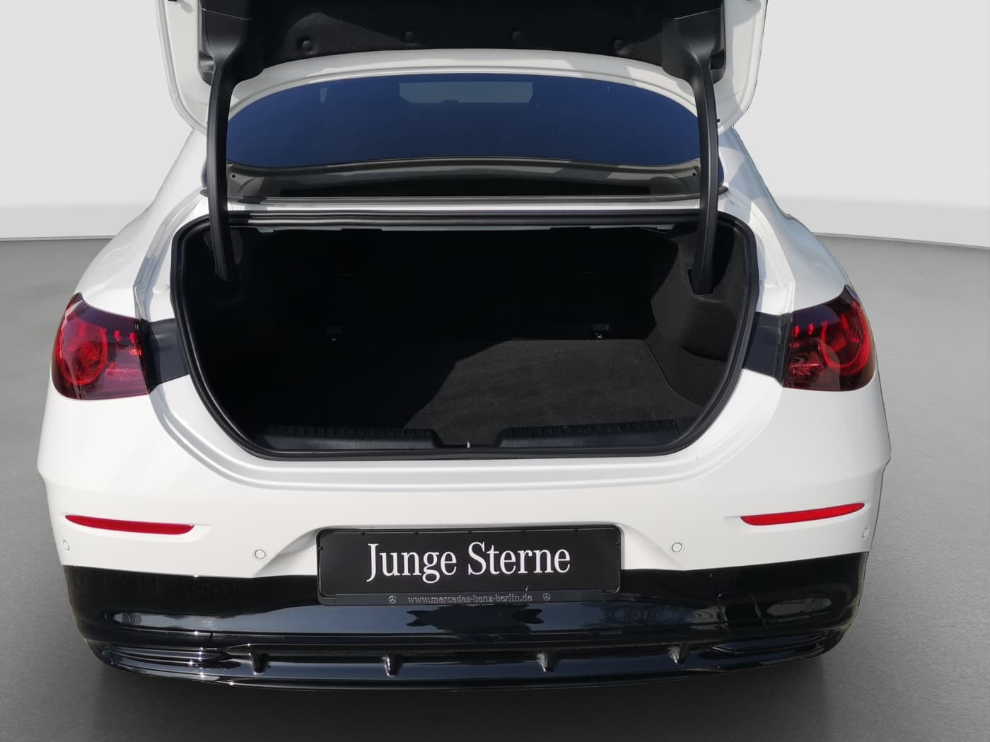 Mercedes-Benz CLA 350 4M EQ Bild 19