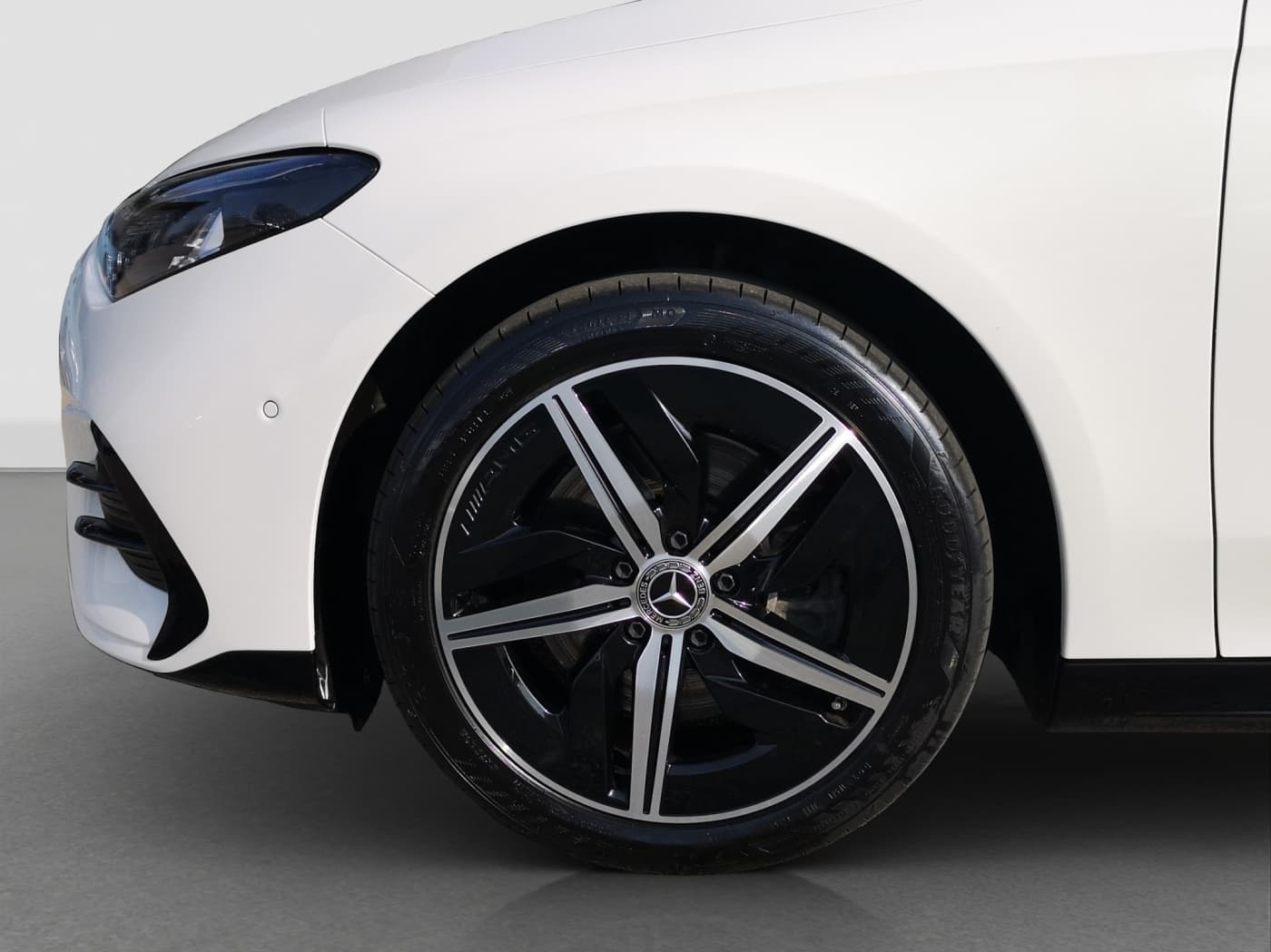 Mercedes-Benz CLA 350 4M EQ Bild 20