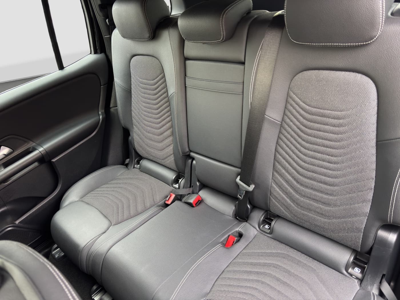 Mercedes-Benz GLB 200 d Bild 16