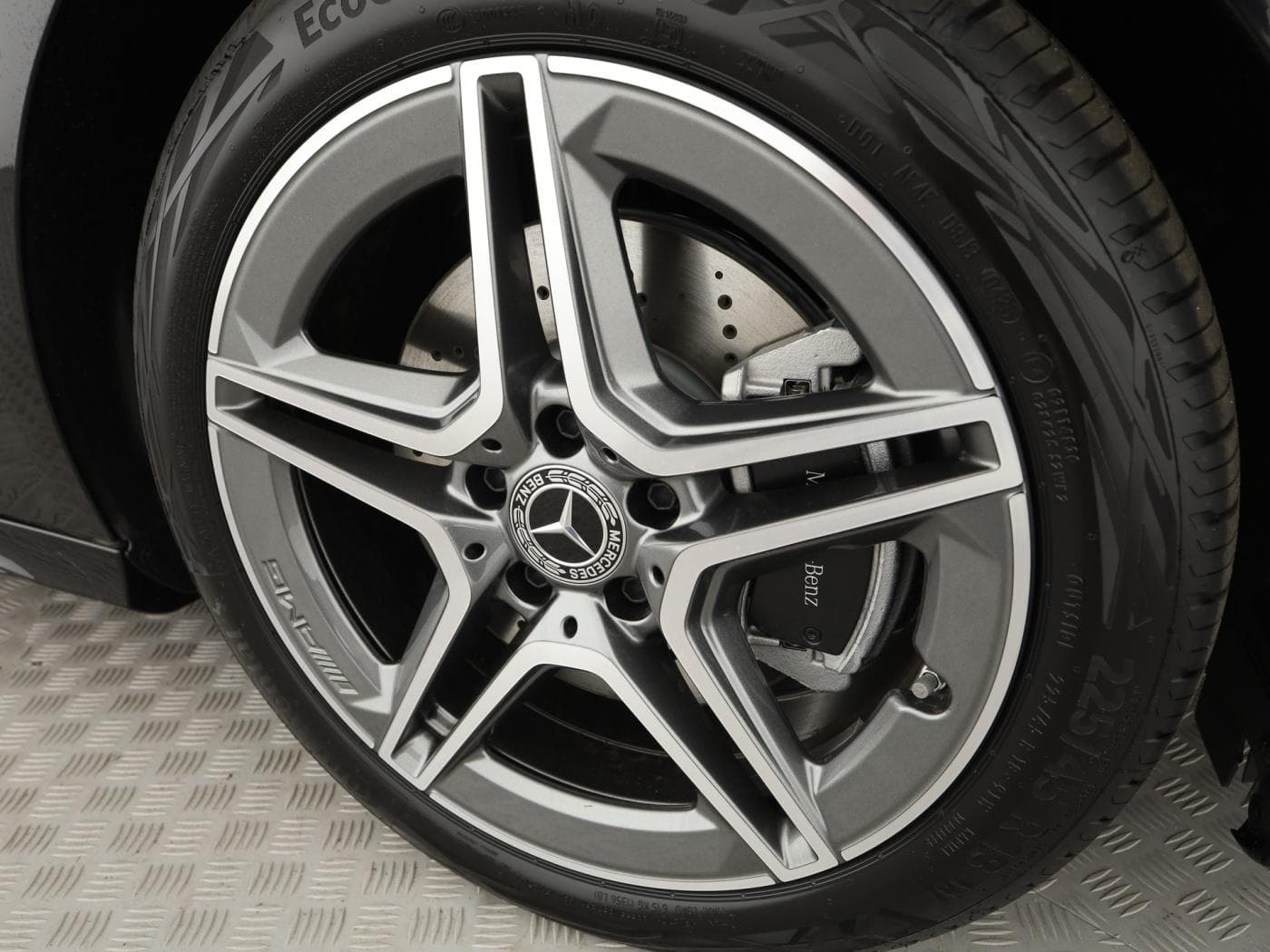 Mercedes-Benz B 220 d Bild 21