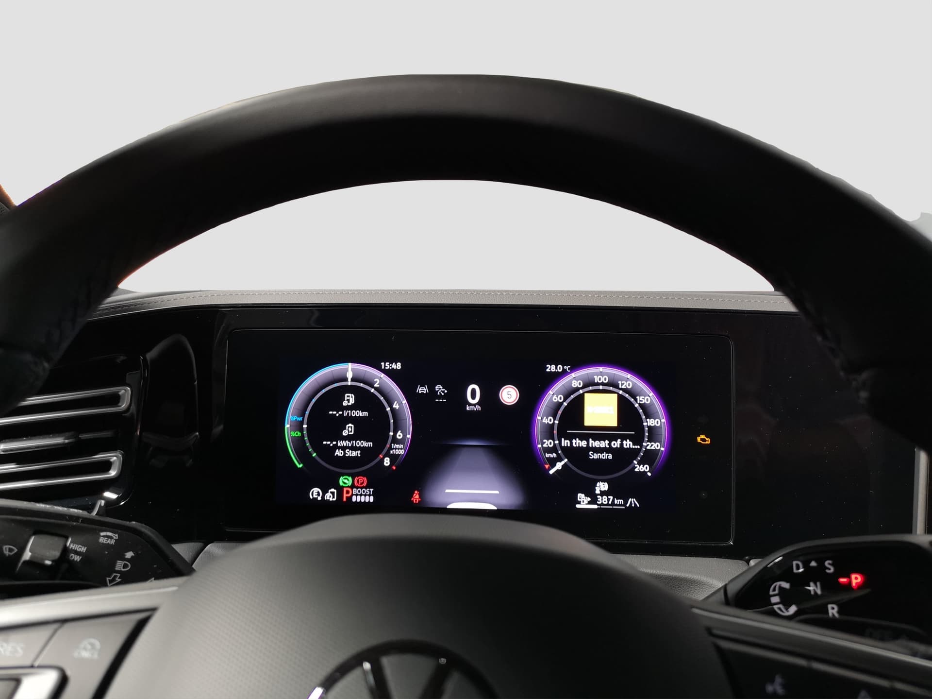 Volkswagen Tiguan R-Line 1.5 l eHybrid OPF / 85 kW (115 PS) 6-Gang-Doppelkupplungsgetriebe DSG Bild 11