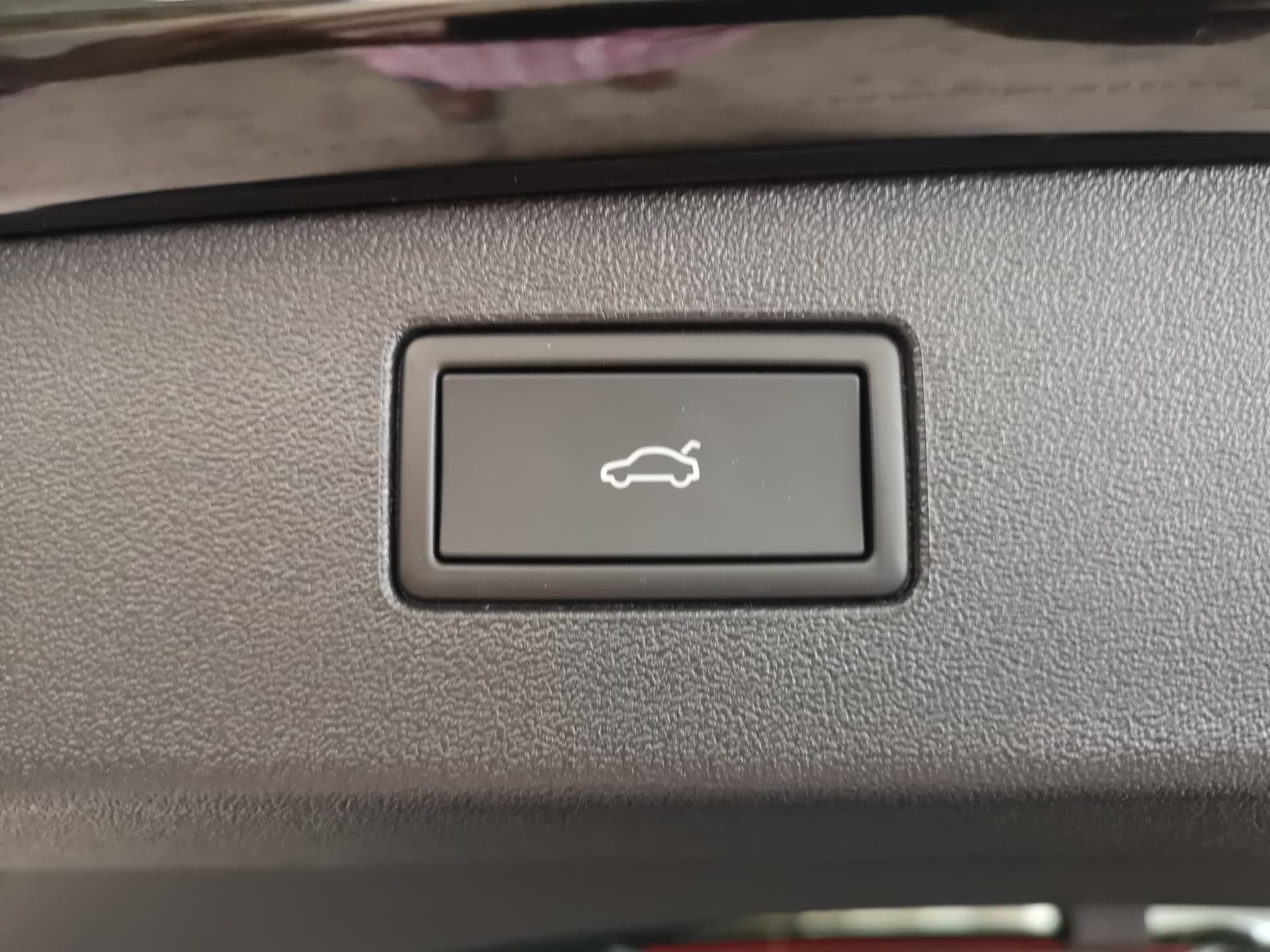 Volkswagen Tiguan R-Line 1.5 l eHybrid OPF / 85 kW (115 PS) 6-Gang-Doppelkupplungsgetriebe DSG Bild 22