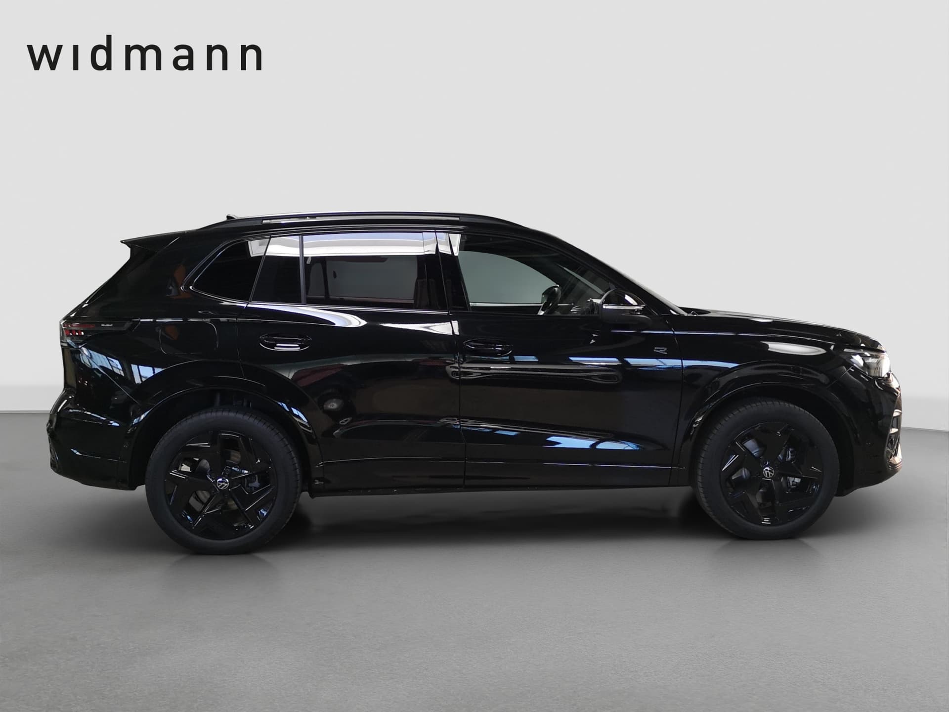 Volkswagen Tiguan R-Line 1.5 l eHybrid OPF / 85 kW (115 PS) 6-Gang-Doppelkupplungsgetriebe DSG Bild 6