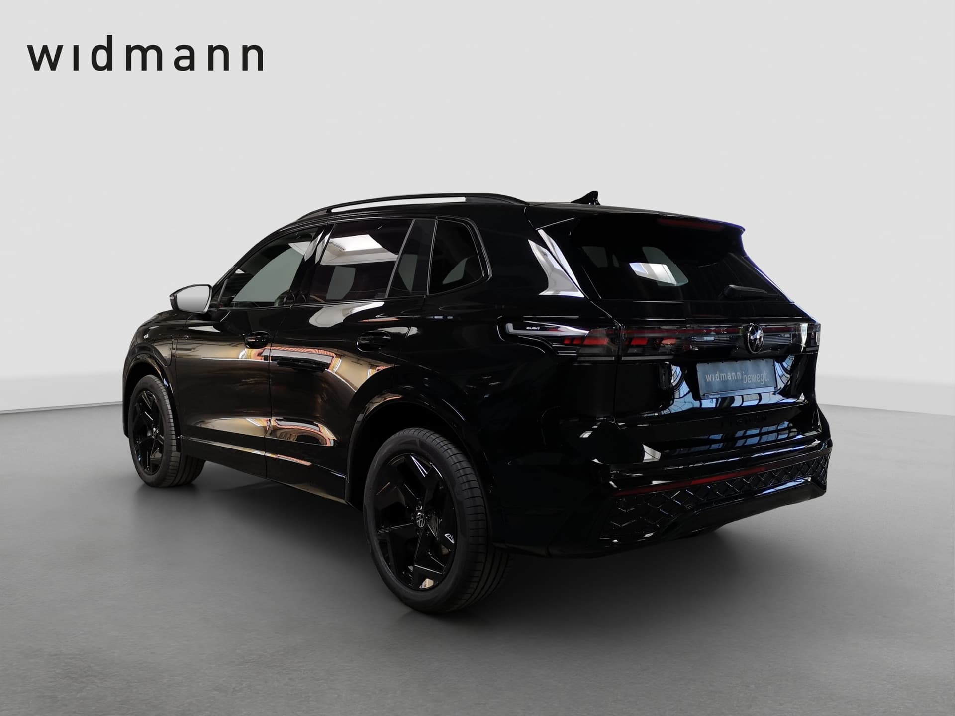 Volkswagen Tiguan R-Line 1.5 l eHybrid OPF / 85 kW (115 PS) 6-Gang-Doppelkupplungsgetriebe DSG Bild 8
