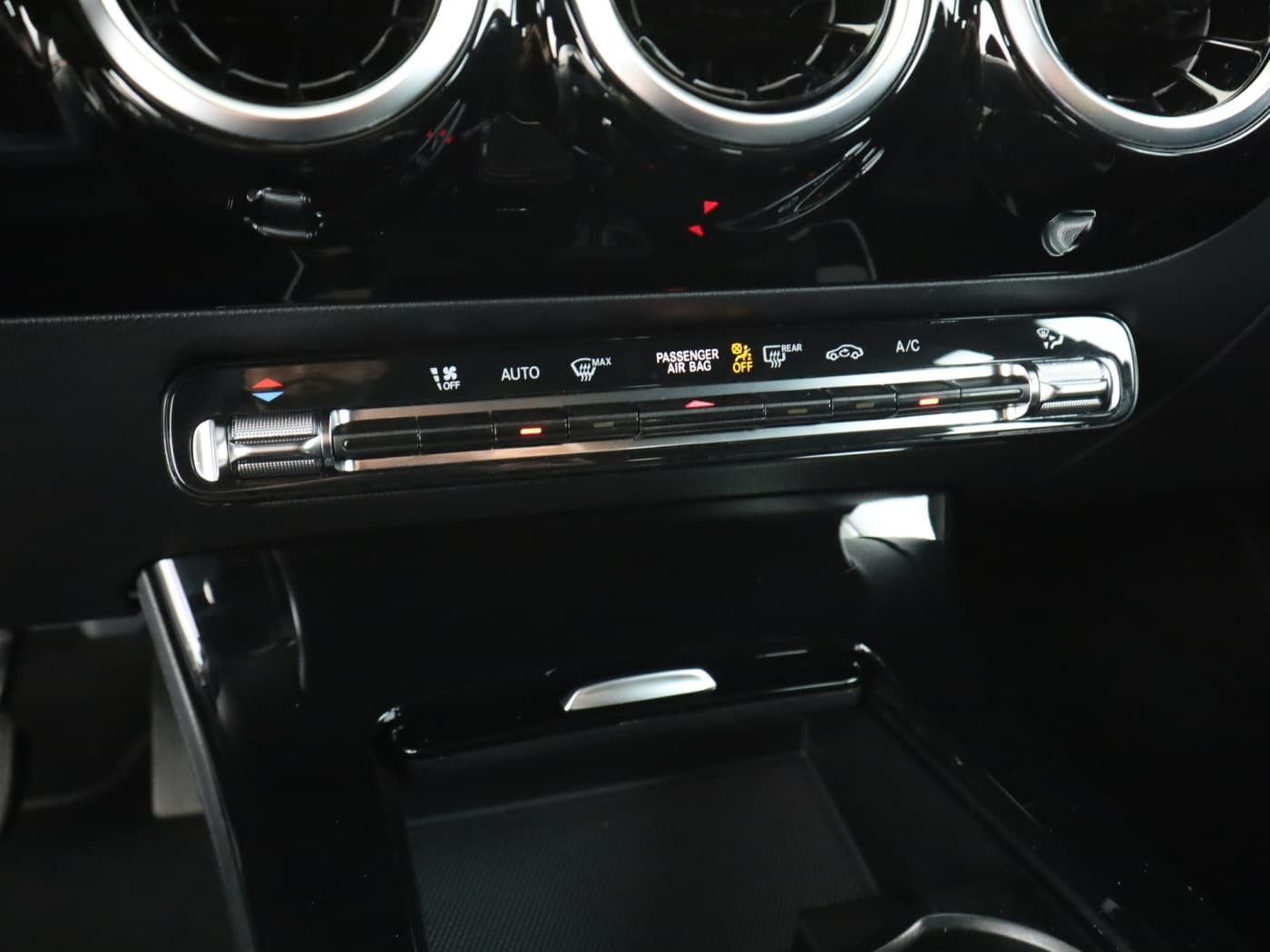 Mercedes-Benz CLA 180 SB Bild 14