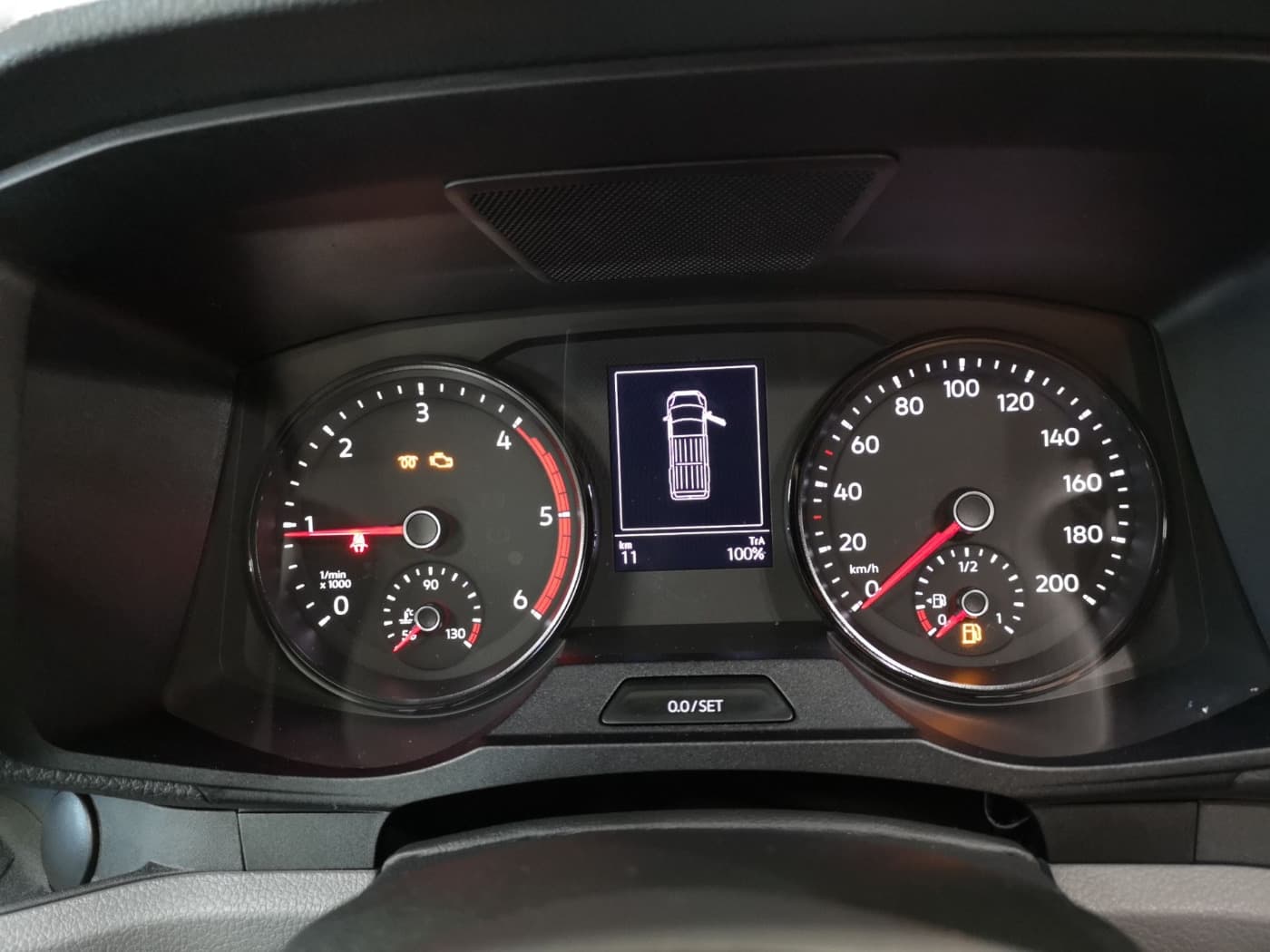 Volkswagen Crafter 35 Kasten Motor: 2.0 l TDI Euro 6d SCR 103 kW  Getriebe: Frontantrieb 6-Gang-Schaltgetriebe Bild 14