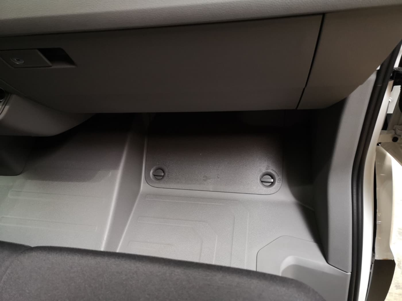 Volkswagen Crafter 35 Kasten Motor: 2.0 l TDI Euro 6d SCR 103 kW  Getriebe: Frontantrieb 6-Gang-Schaltgetriebe Bild 23