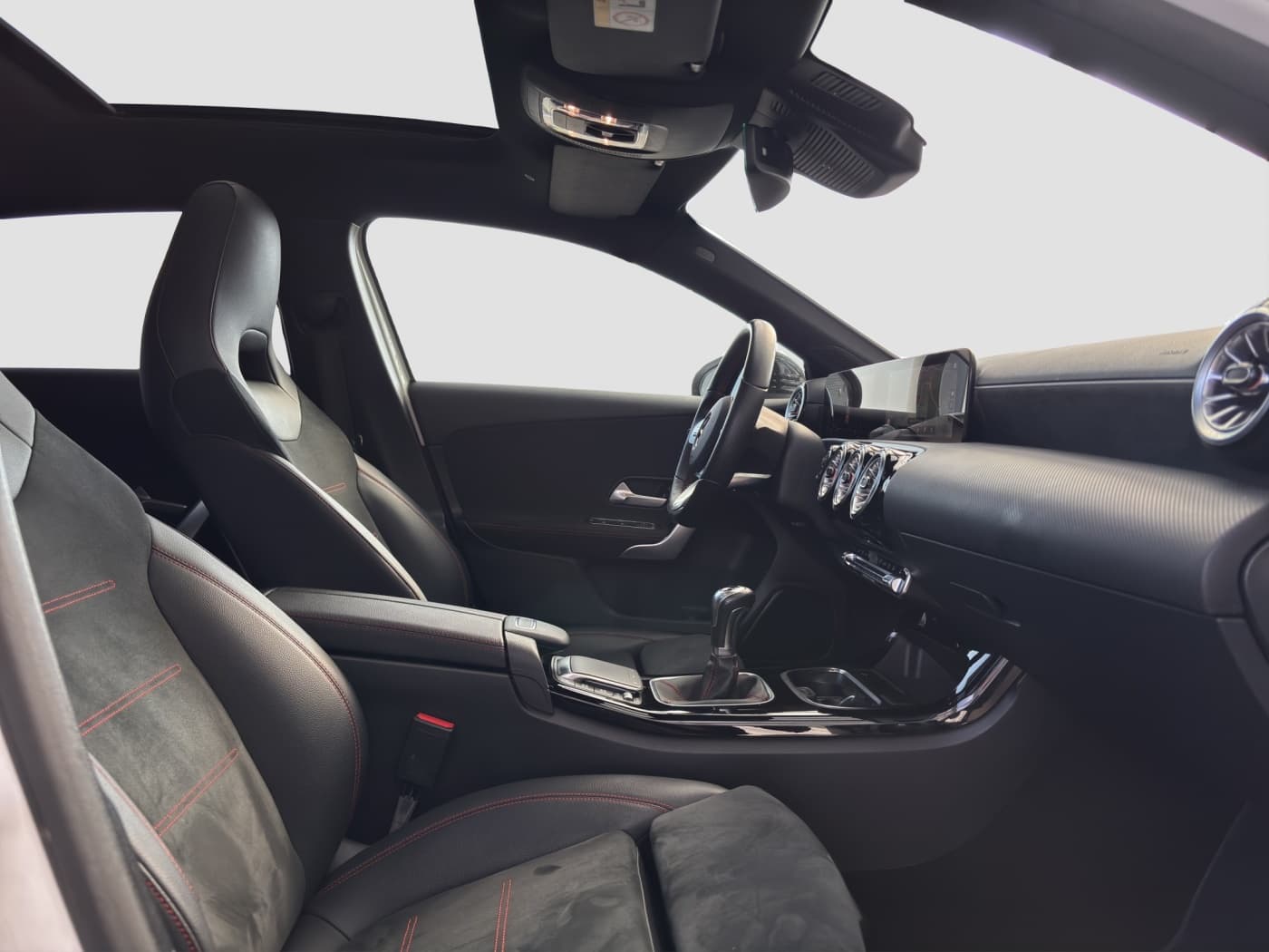 Mercedes-Benz A 200 d Bild 15