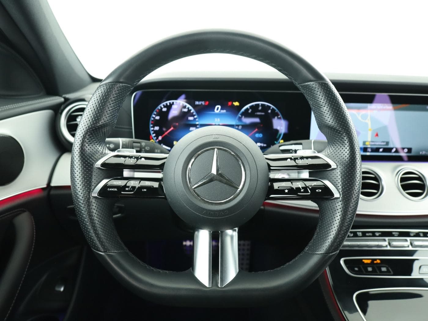 Mercedes-Benz E 300 de 4M T Bild 11