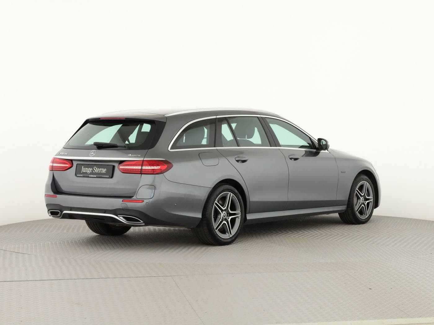 Mercedes-Benz E 300 de 4M T Bild 6