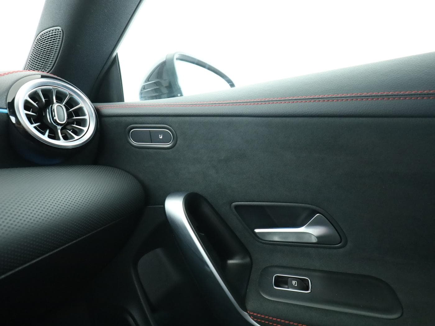 Mercedes-Benz CLA 200 SB Bild 16