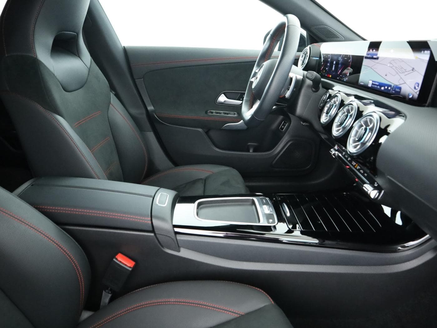 Mercedes-Benz CLA 200 SB Bild 17
