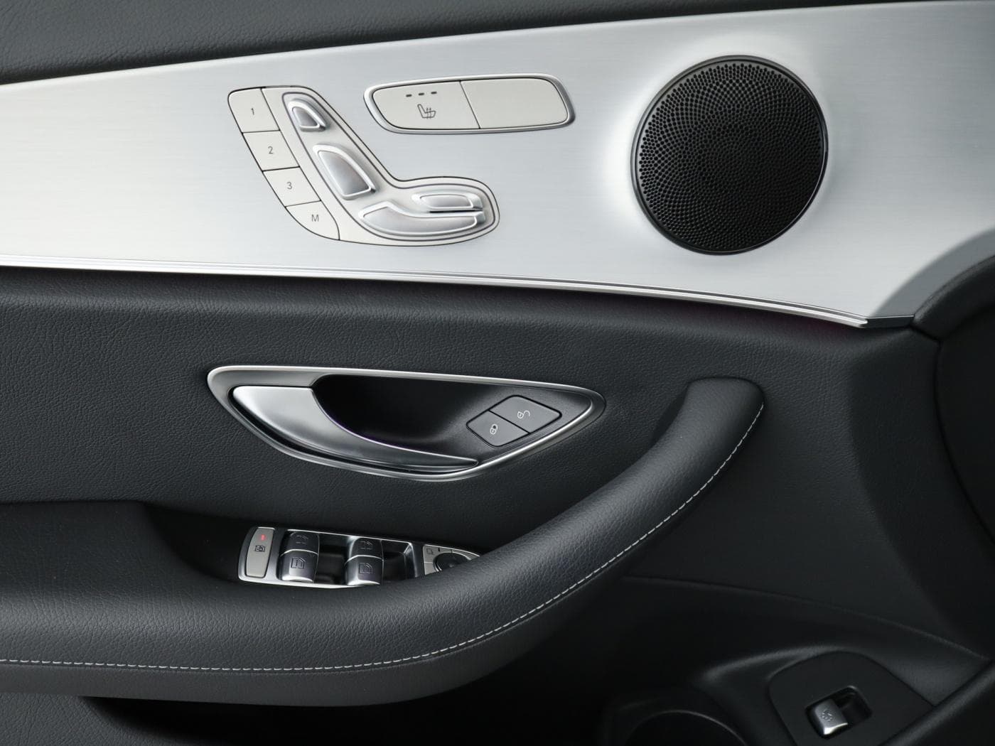 Mercedes-Benz E 300 de T Bild 20