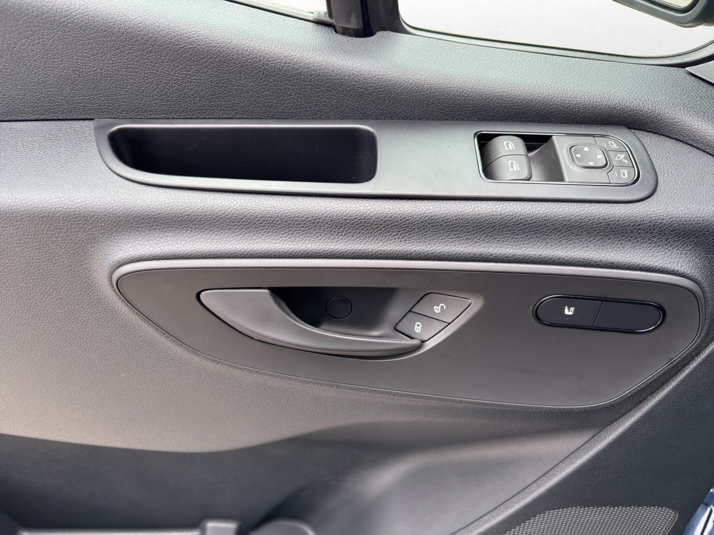 Mercedes-Benz Sprinter 319 CDI Kasten SELECT Hochdach Lang Bild 17