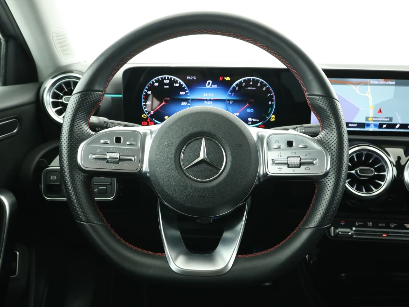 Mercedes-Benz A 250 e Bild 11