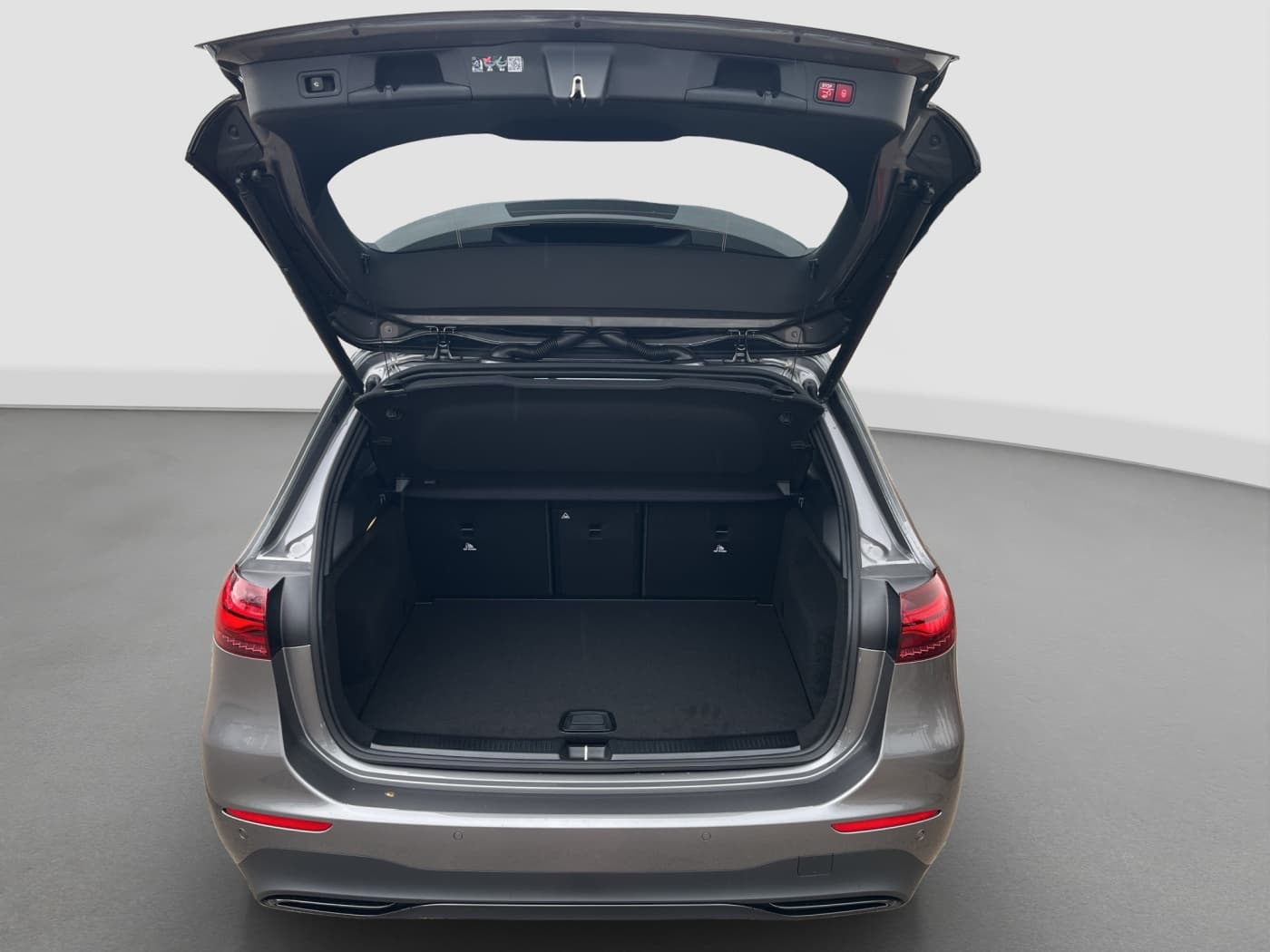 Mercedes-Benz B 180 Bild 17