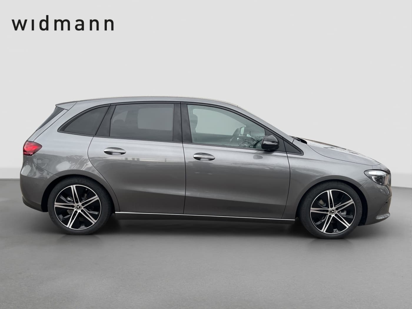 Mercedes-Benz B 180 Bild 6