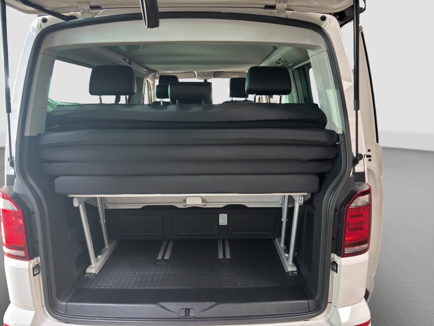 Volkswagen T6 California Bild 18