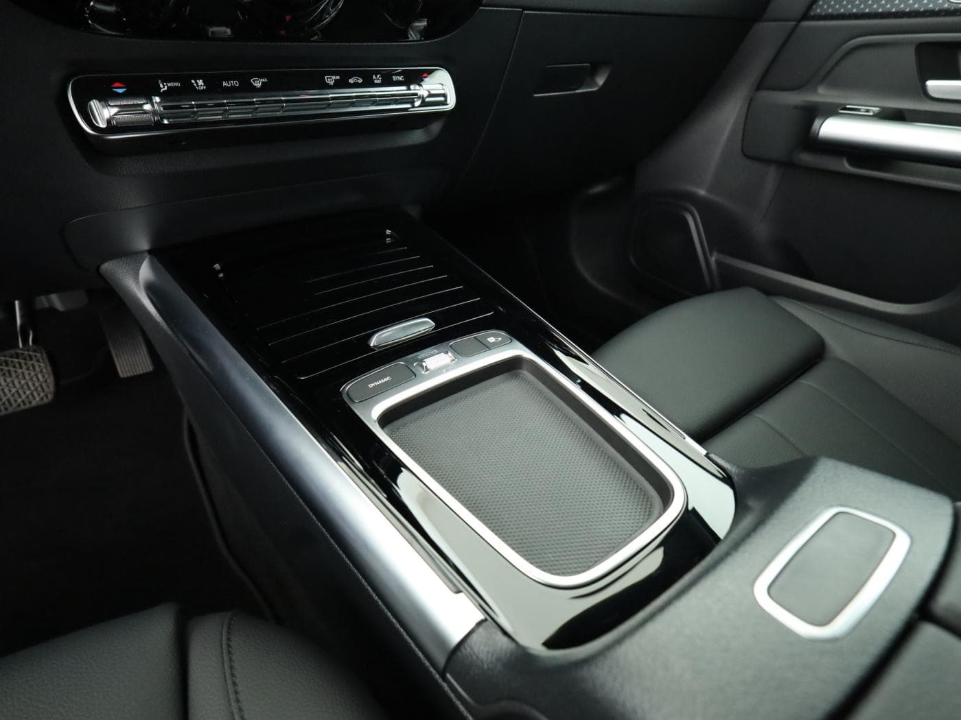 Mercedes-Benz B 220 d Bild 15