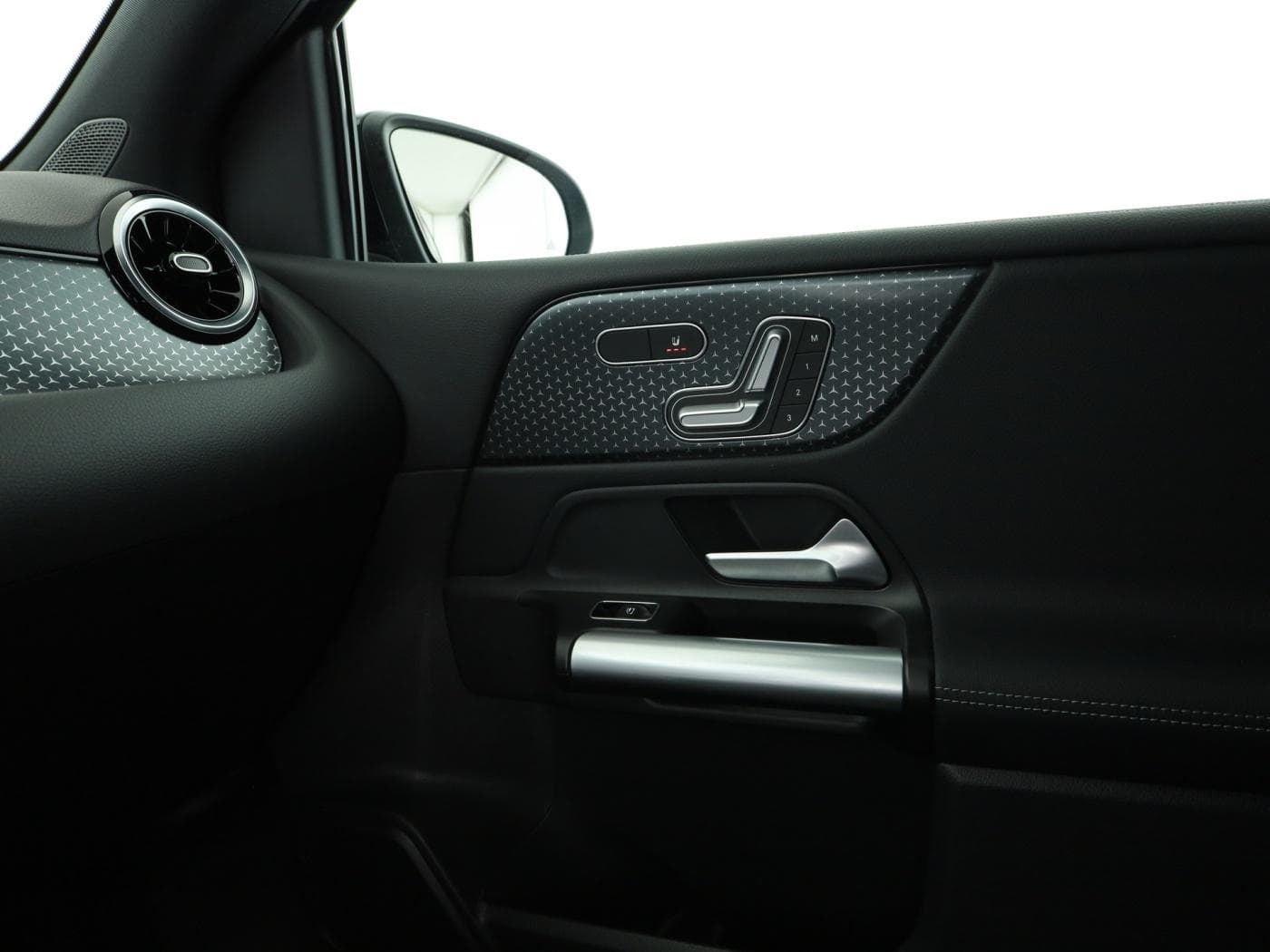 Mercedes-Benz B 220 d Bild 16